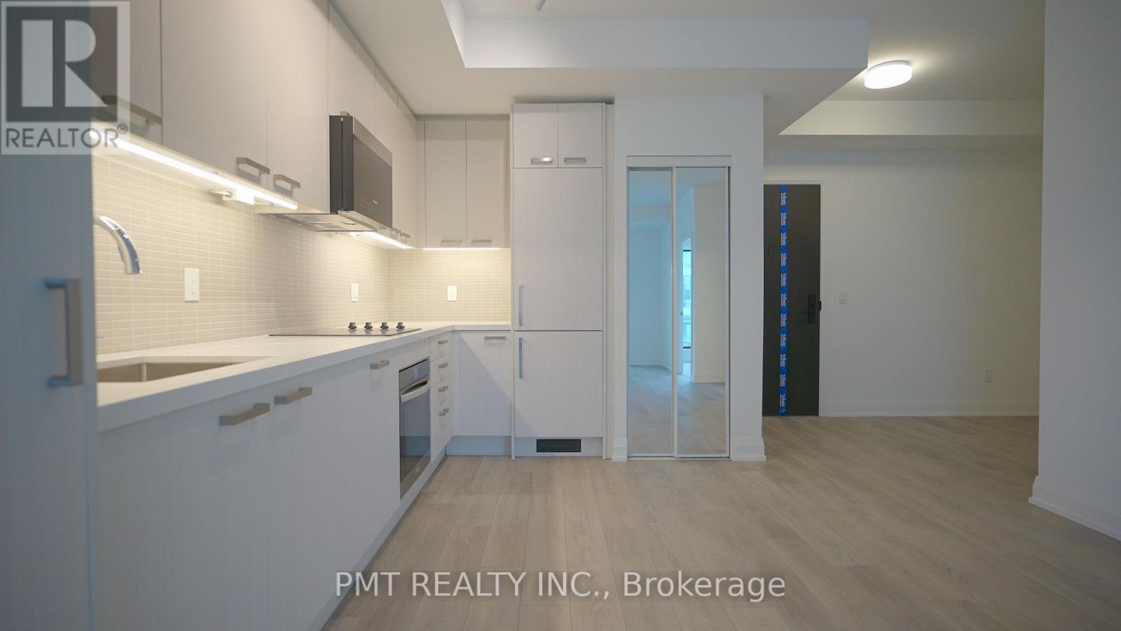 2409 - 20 Soudan Avenue, Toronto, ON - Indoor Photo Showing Kitchen