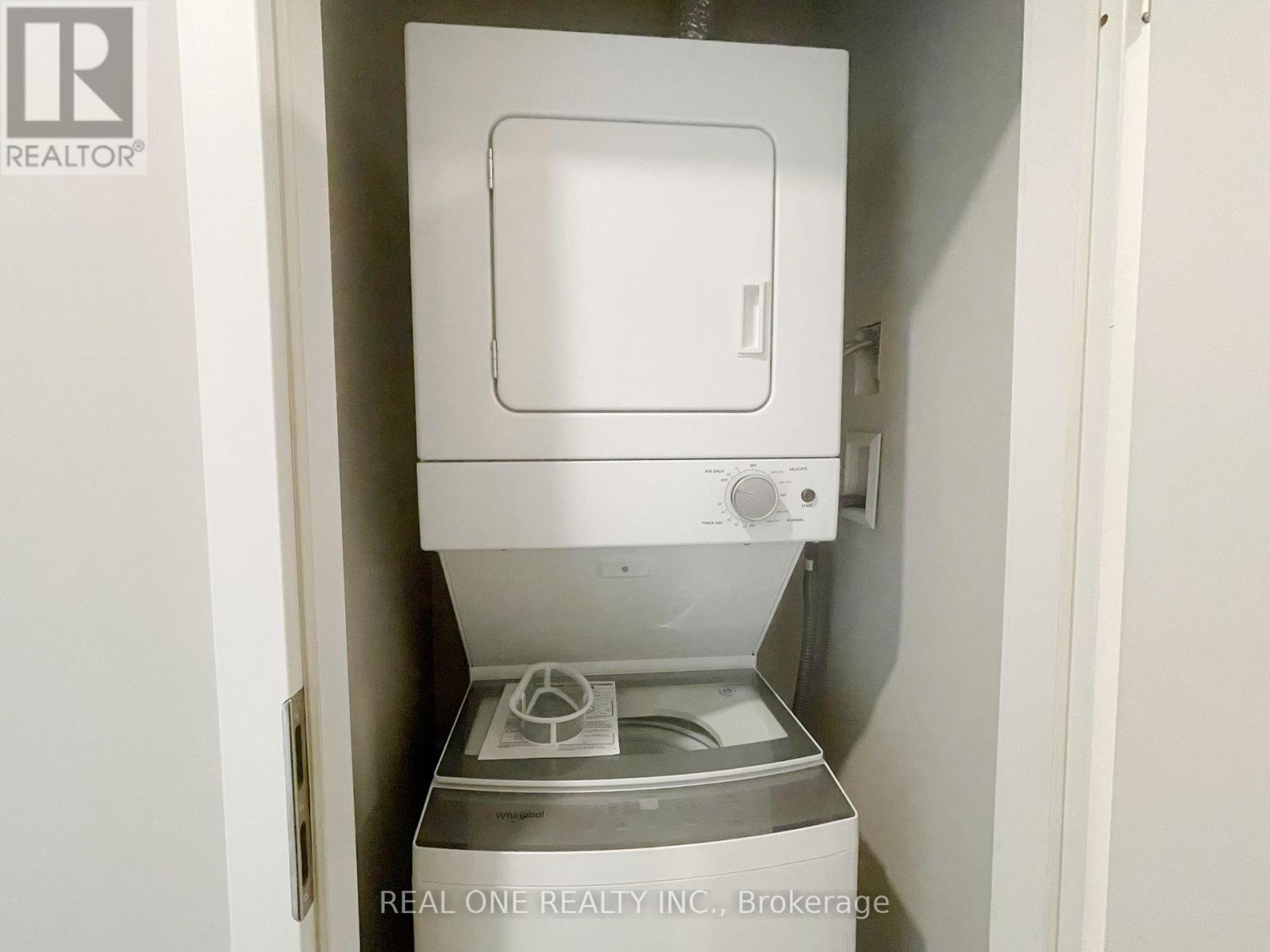 Laundry - 1404 - 20 George Street, Hamilton, ON - Indoor Photo Showing Laundry Room