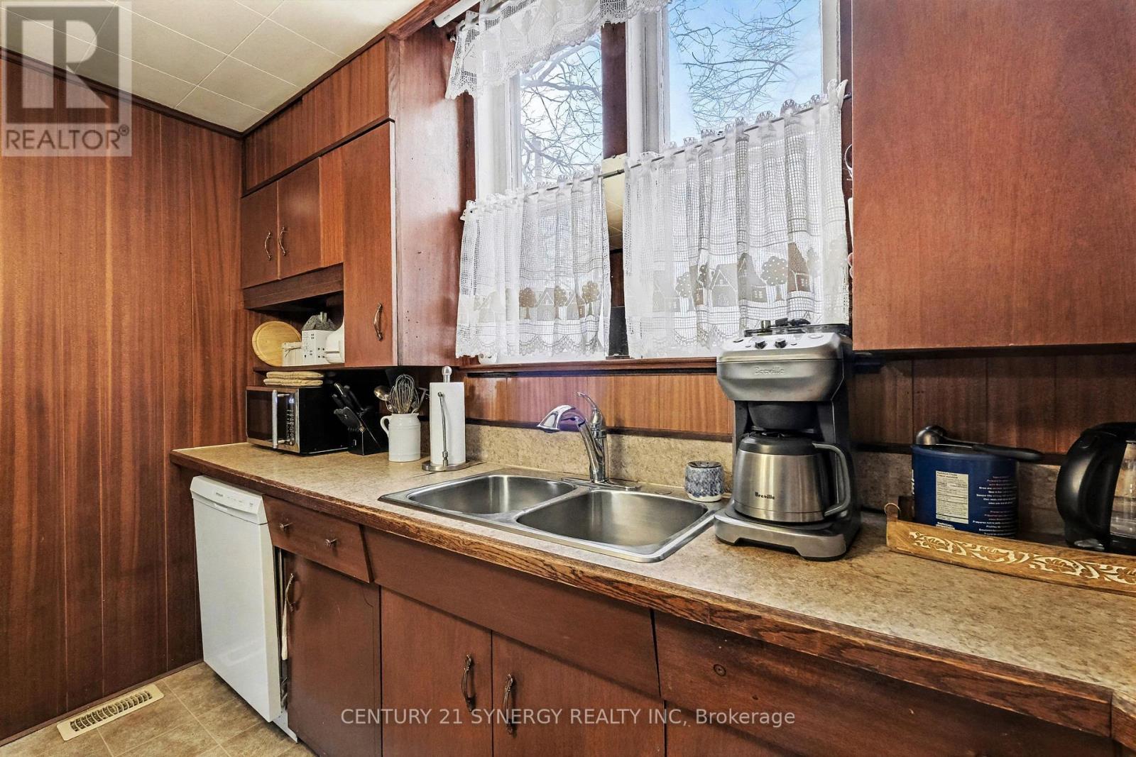 82 Abel Street, Smiths Falls, ON - Indoor Photo Showing Kitchen With Double Sink