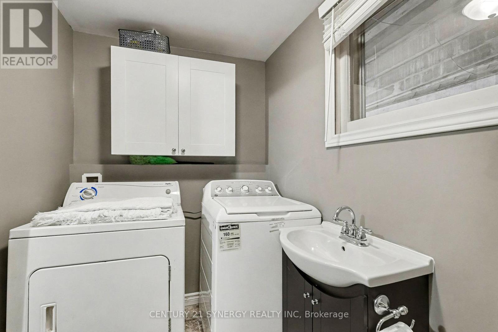 82 Abel Street, Smiths Falls, ON - Indoor Photo Showing Laundry Room