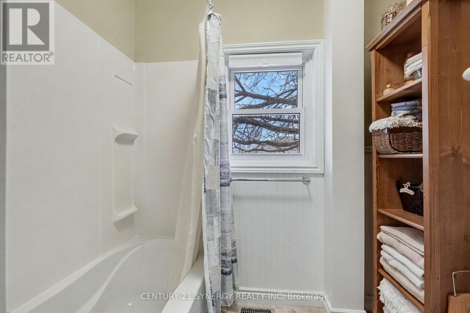 82 Abel Street, Smiths Falls, ON - Indoor Photo Showing Bathroom