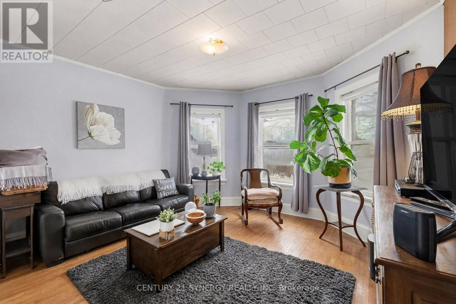 82 Abel Street, Smiths Falls, ON - Indoor Photo Showing Living Room