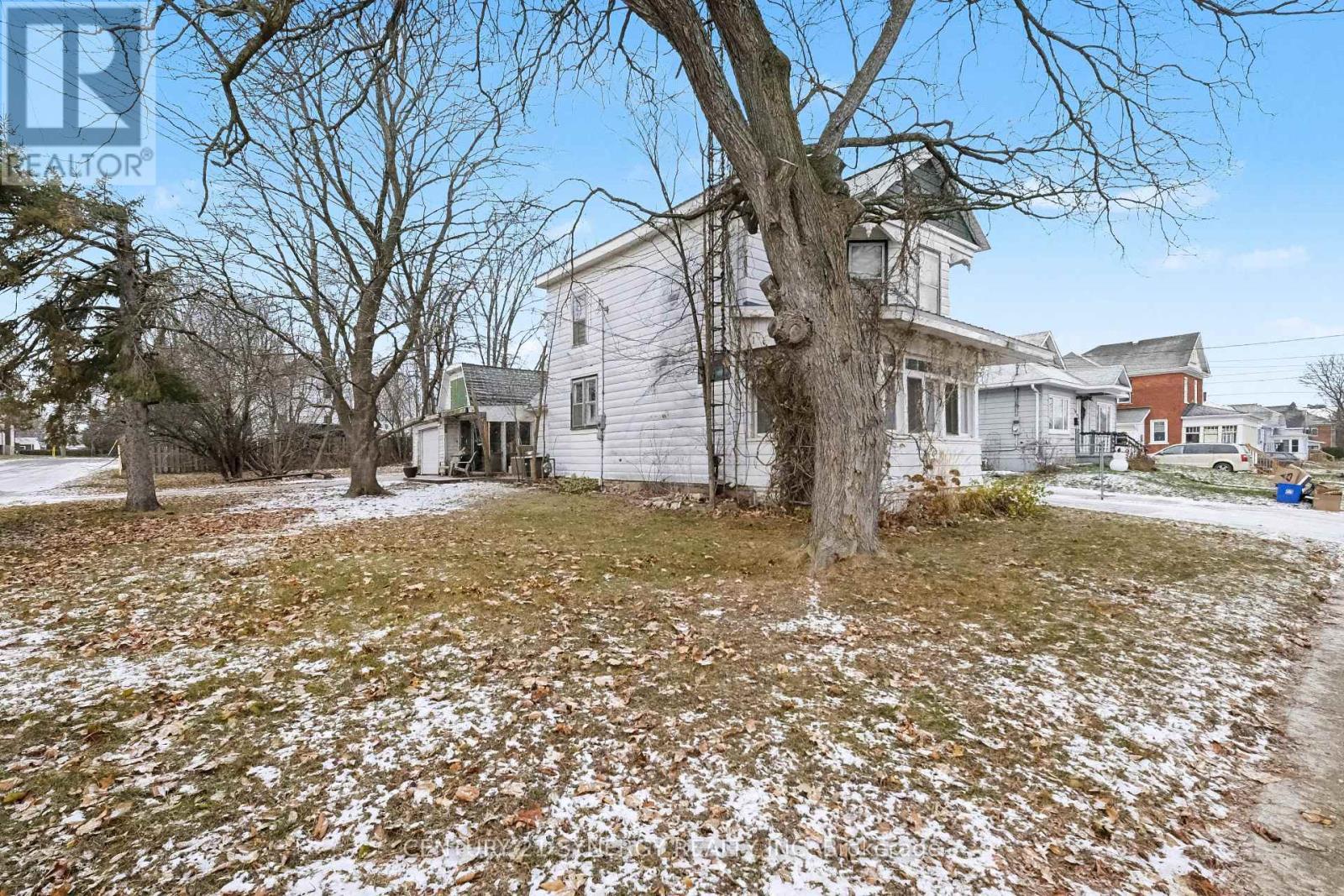 82 Abel Street, Smiths Falls, ON - Outdoor