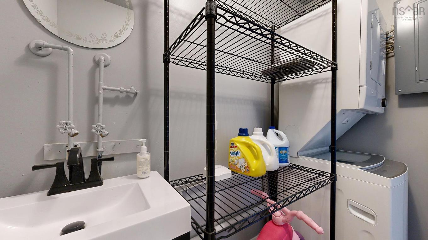 1E Arklow Drive, Cole Harbour, NS