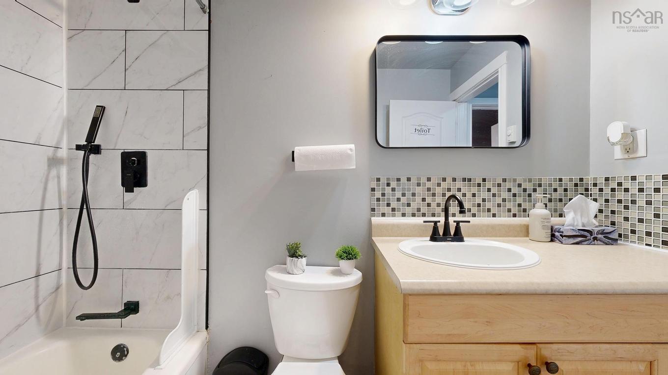 1E Arklow Drive, Cole Harbour, NS