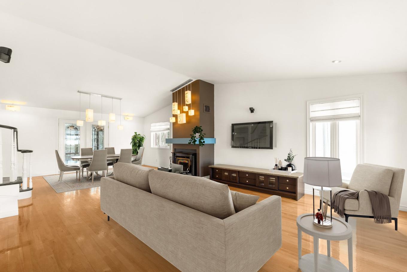 Living room - 7645 Place Monseigneur-C.-E.-Bourgeois, Trois-Rivières, QC - Indoor Photo Showing Living Room