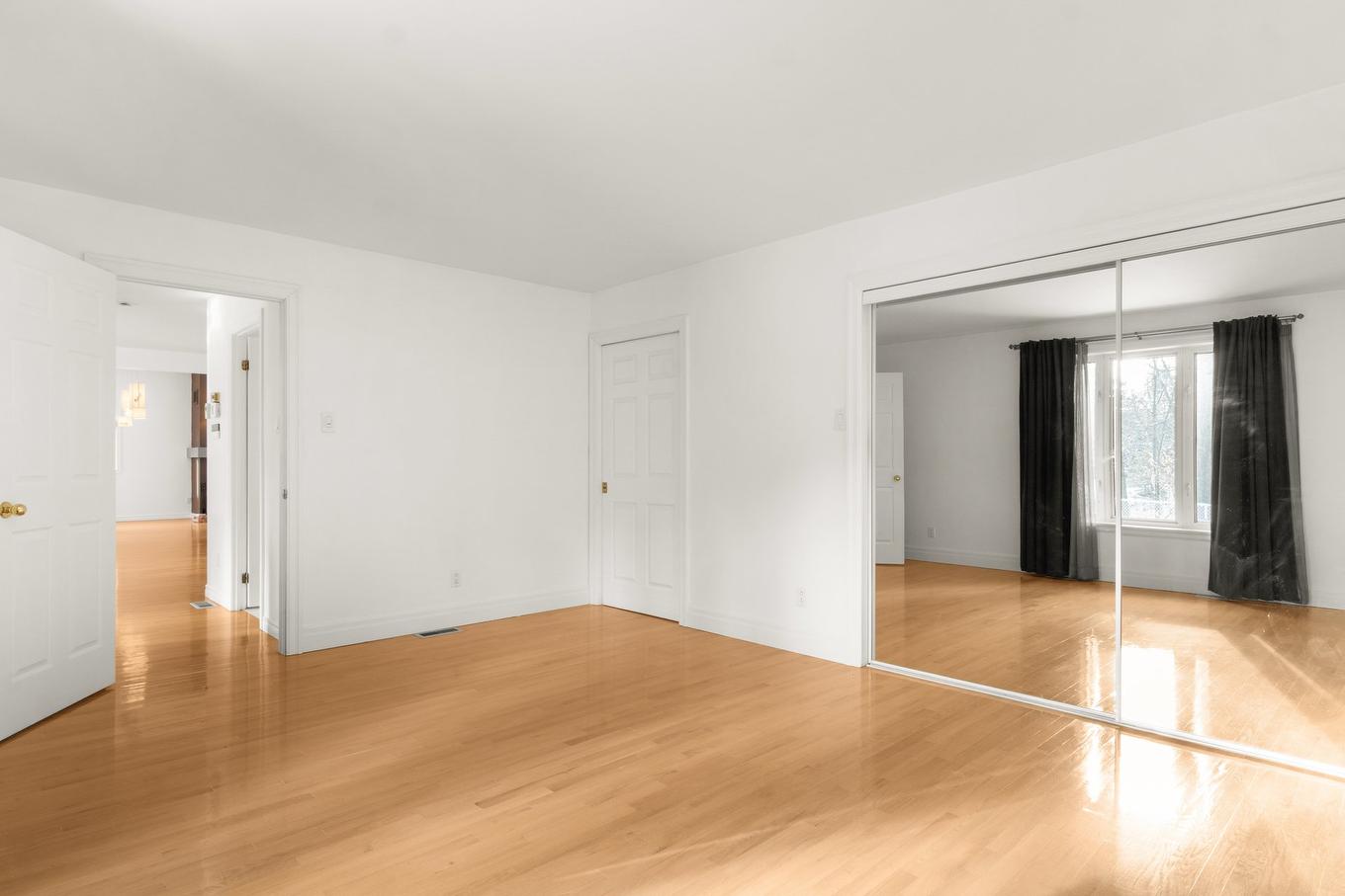 Primary bedroom - 7645 Place Monseigneur-C.-E.-Bourgeois, Trois-Rivières, QC - Indoor Photo Showing Other Room