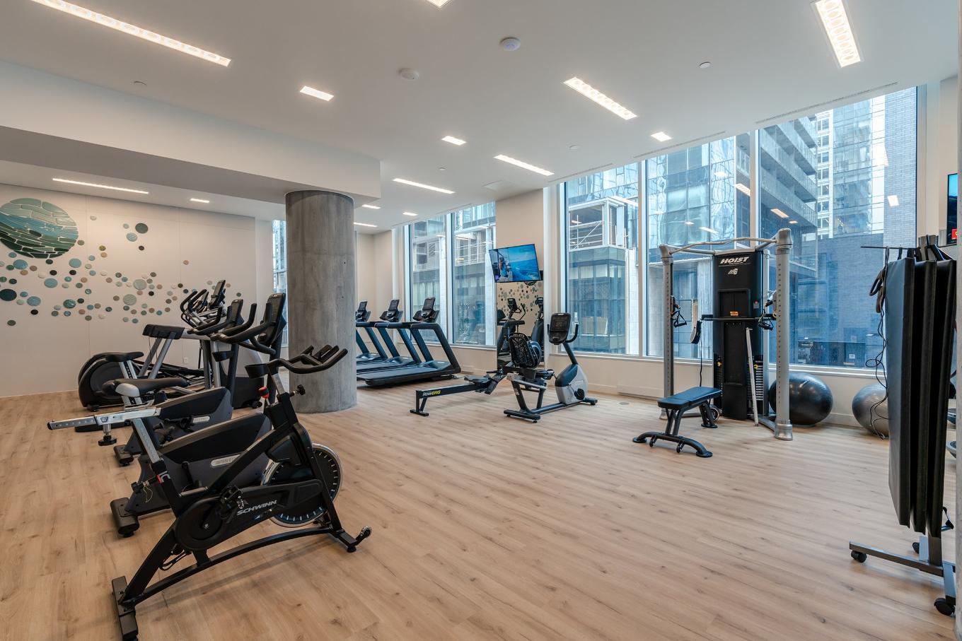 Salle d'exercice - 2305-1020 Rue De La Montagne, Montréal (Ville-Marie), QC - Indoor Photo Showing Gym Room