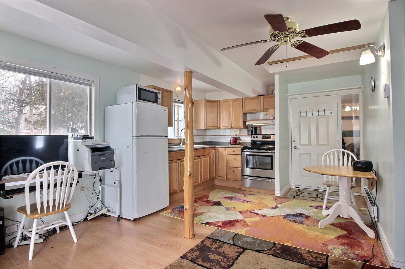 Vue d'ensemble - 125 Rue De La Berge, Grenville-Sur-La-Rouge, QC - Indoor Photo Showing Kitchen