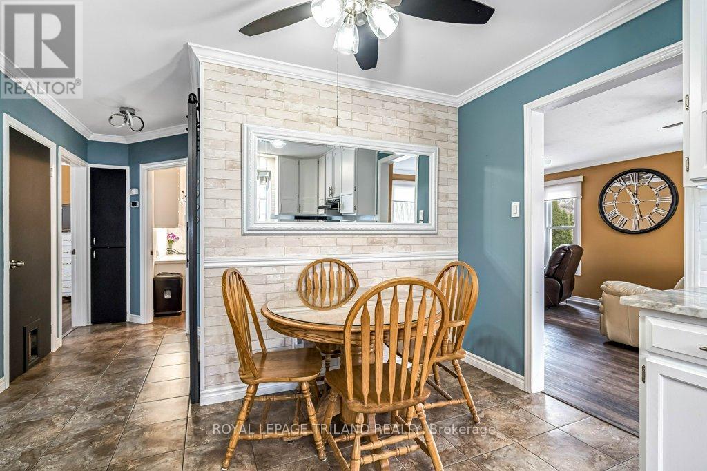 20 Dieppe Drive, St. Thomas, ON - Indoor Photo Showing Dining Room