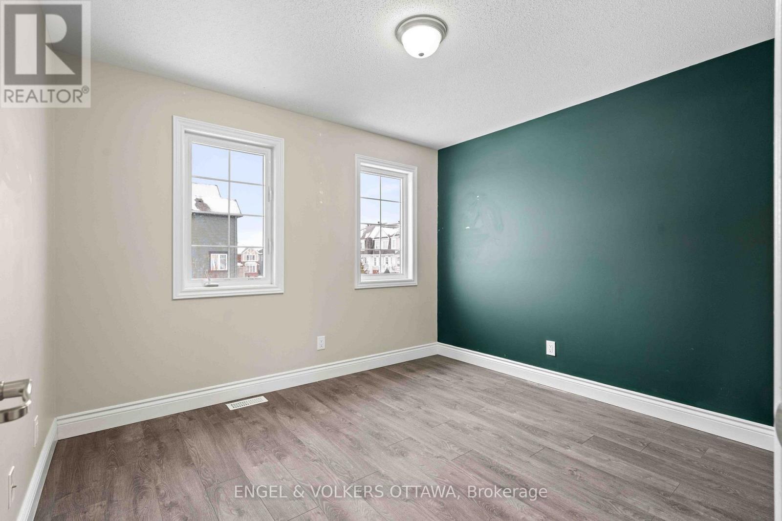 536 Broadleaf Street, Ottawa, ON - Indoor Photo Showing Other Room