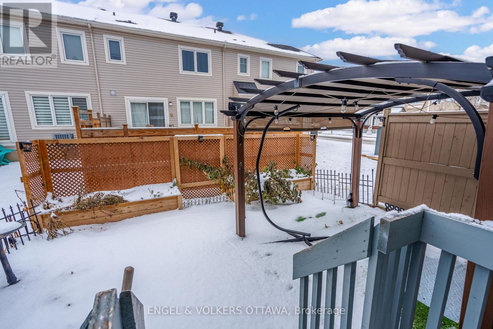 536 Broadleaf Street, Ottawa, ON - Outdoor