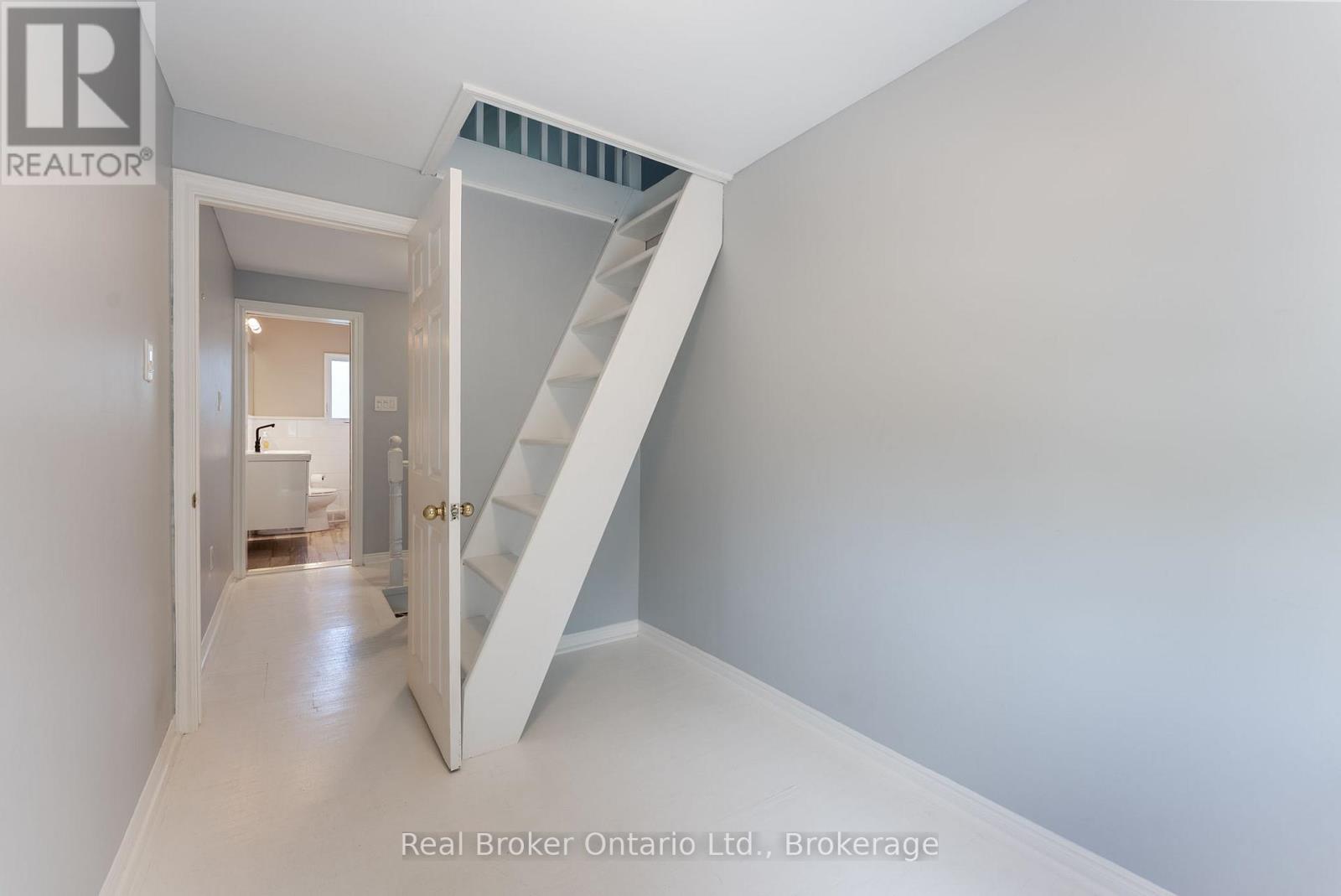 116 Symons Street, Toronto (Mimico), ON - Indoor Photo Showing Other Room