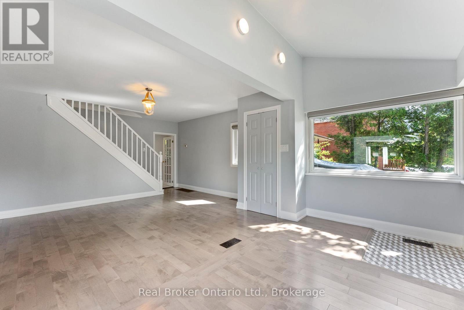 116 Symons Street, Toronto (Mimico), ON - Indoor Photo Showing Other Room