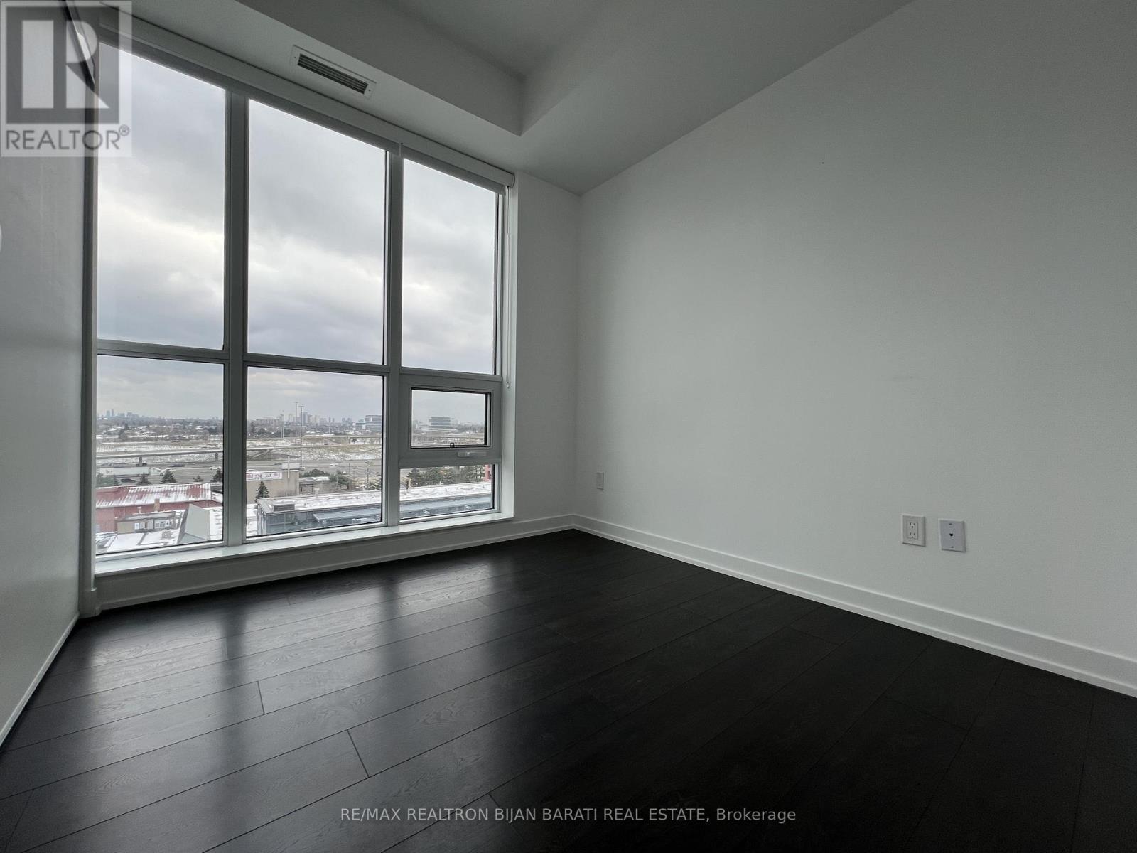 1021 - 31 Tippett Road, Toronto, ON - Indoor Photo Showing Other Room