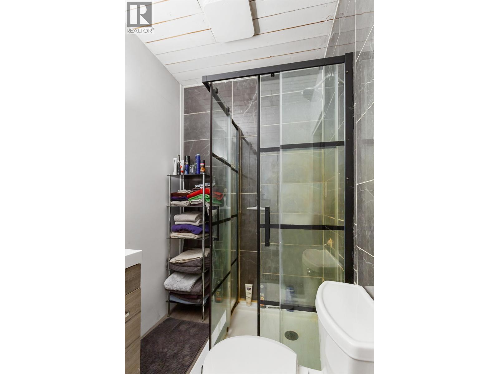 3565 15 Mile Road, Prince George, BC - Indoor Photo Showing Bathroom