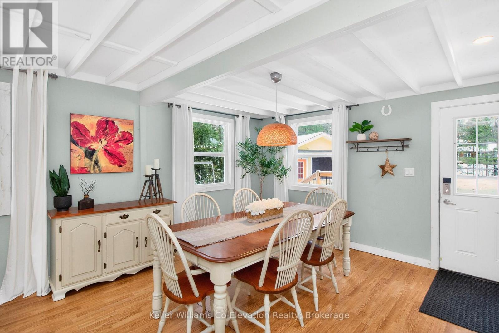 1326 Tiny Beaches Road N, Tiny (Lafontaine), ON - Indoor Photo Showing Dining Room
