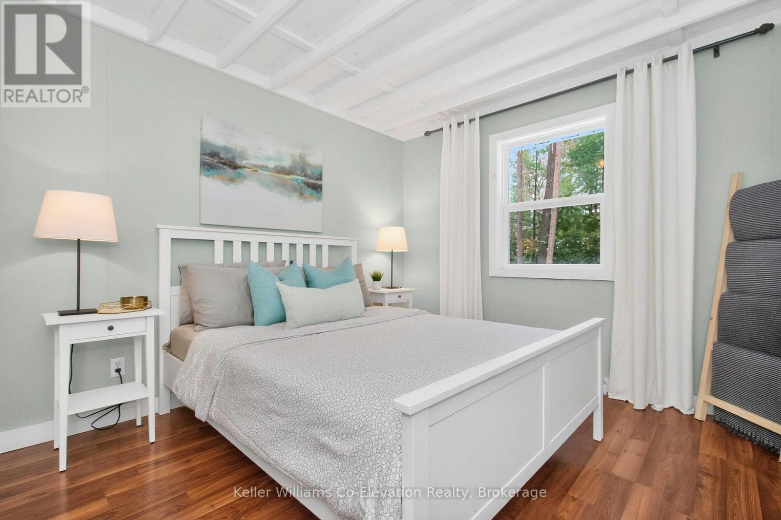 1326 Tiny Beaches Road N, Tiny (Lafontaine), ON - Indoor Photo Showing Bedroom