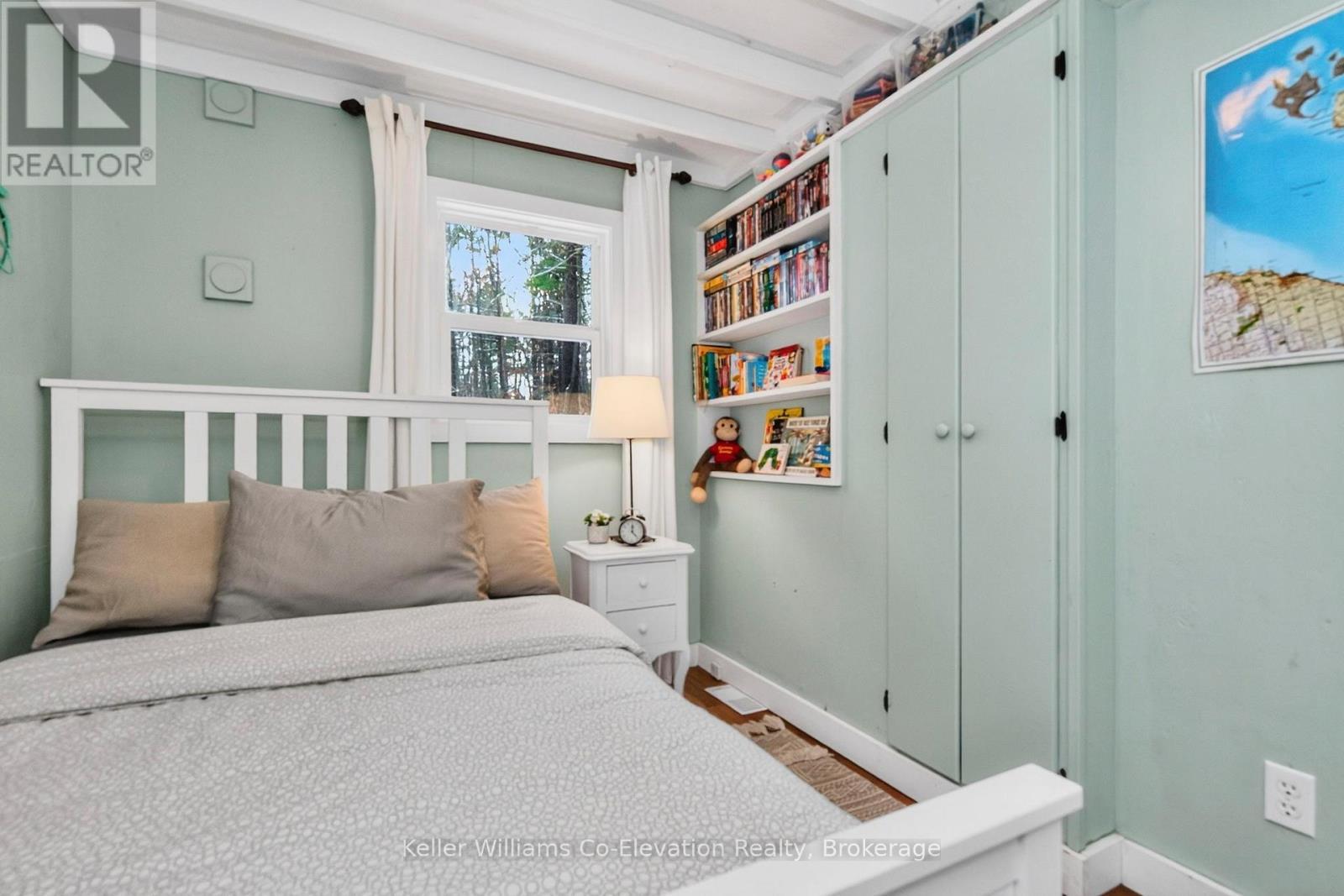 1326 Tiny Beaches Road N, Tiny (Lafontaine), ON - Indoor Photo Showing Bedroom