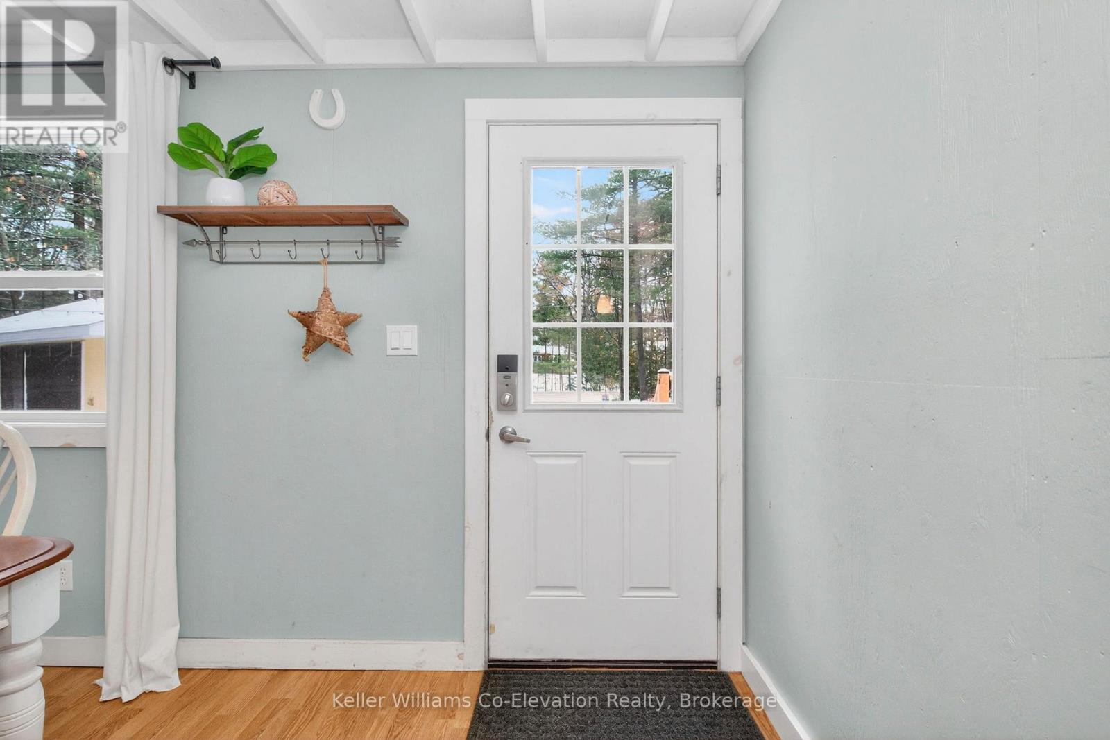 1326 Tiny Beaches Road N, Tiny (Lafontaine), ON - Indoor Photo Showing Other Room