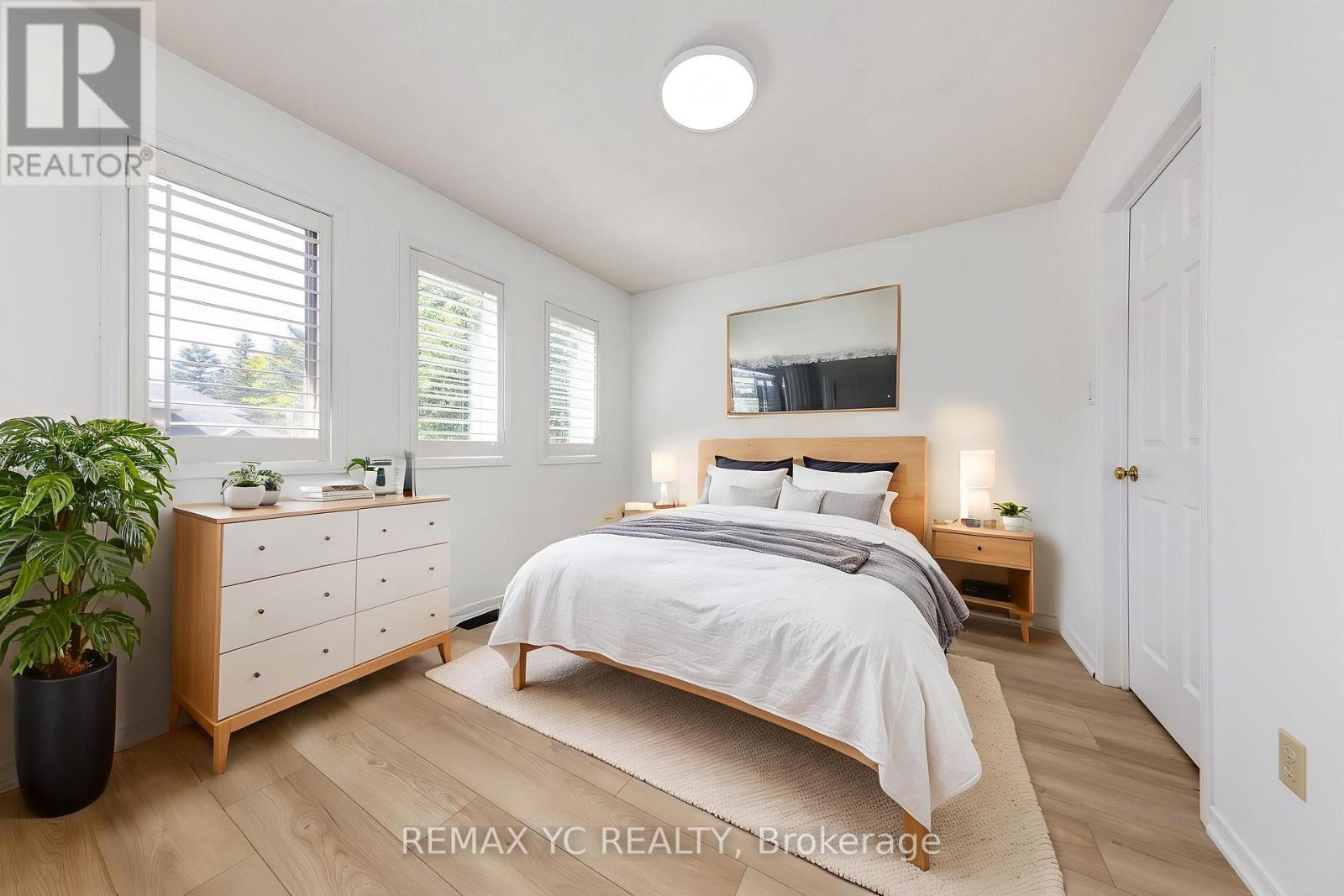 896 Darwin Drive, Pickering, ON - Indoor Photo Showing Bedroom