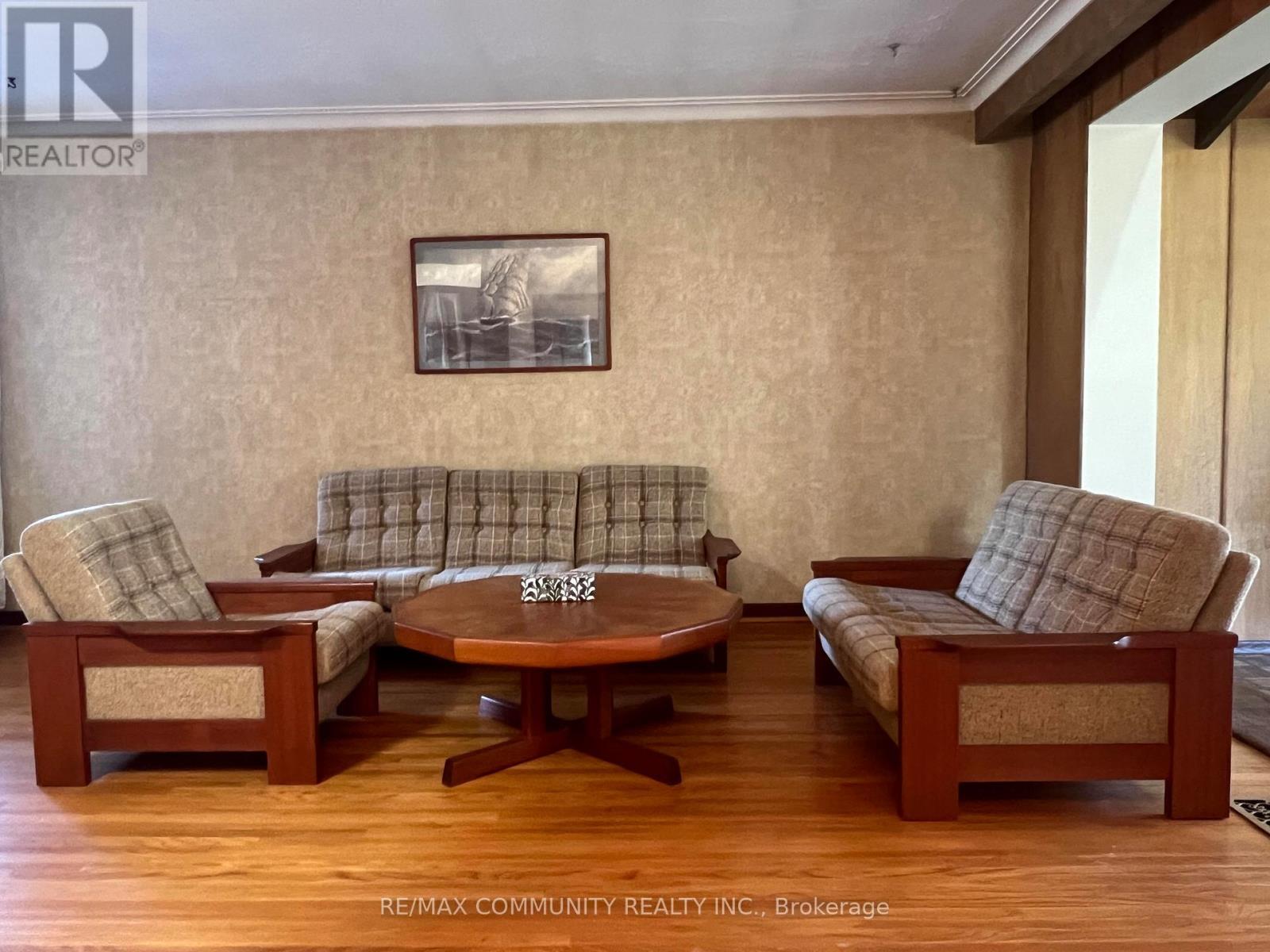 137 Birkdale Road, Toronto, ON - Indoor