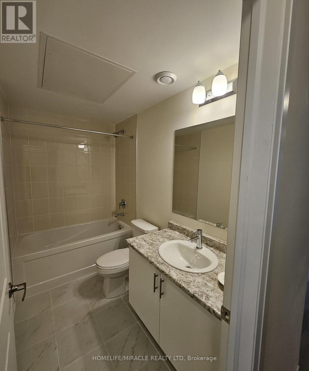 17 - 165 Tapscott Road, Toronto, ON - Indoor Photo Showing Bathroom