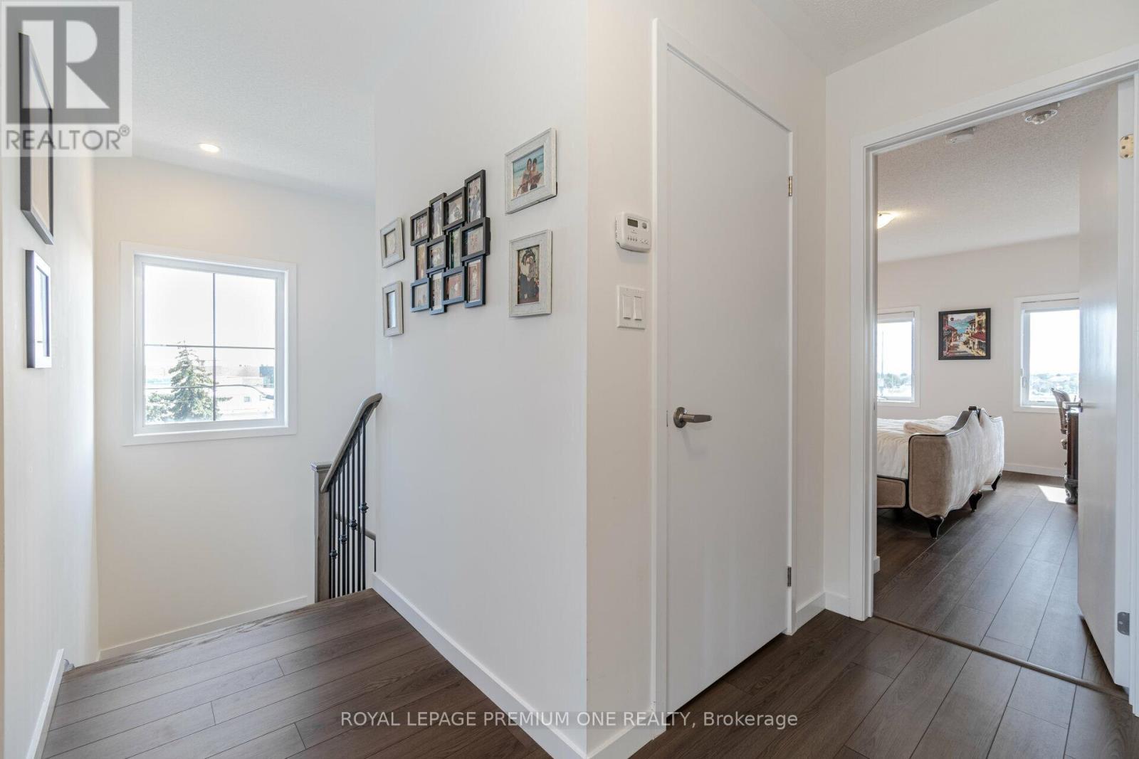 2 Seacoasts Circle, Vaughan, ON - Indoor Photo Showing Other Room