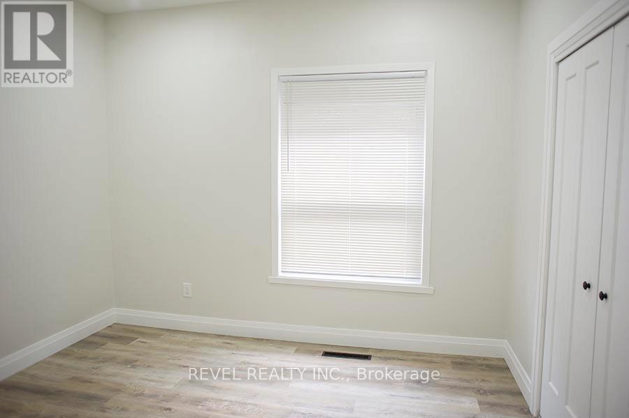 2 - 160 Darling Street, Brantford, ON - Indoor Photo Showing Other Room