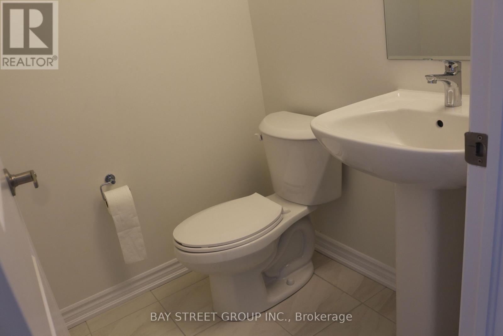 5 Harvey Bunker Crescent, Markham, ON - Indoor Photo Showing Bathroom