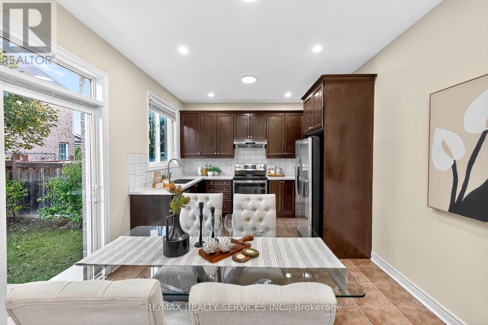 24 Addiscott Street, Brampton, ON - Indoor Photo Showing Dining Room