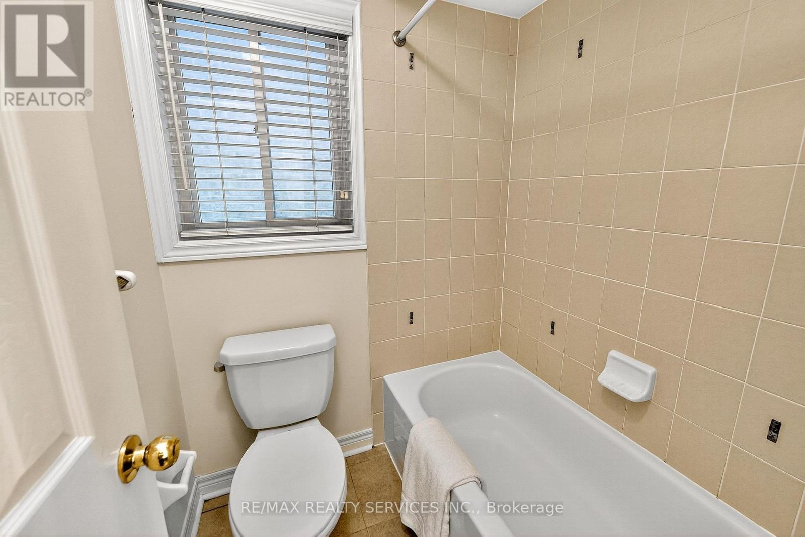 24 Addiscott Street, Brampton, ON - Indoor Photo Showing Bathroom