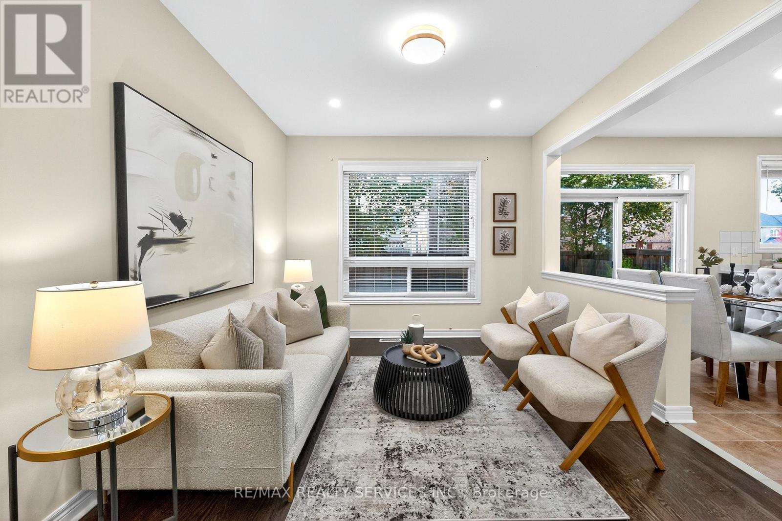 24 Addiscott Street, Brampton, ON - Indoor Photo Showing Living Room