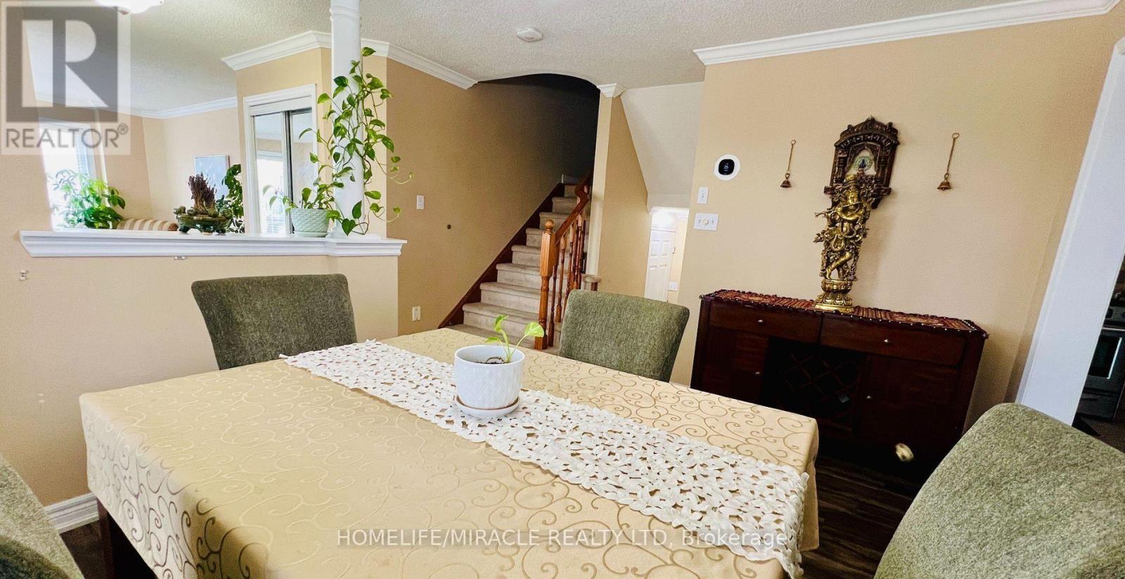 29 Brucewood Road, Brampton, ON - Indoor Photo Showing Dining Room