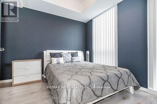 830 - 830 Lawrence Avenue, Toronto, ON - Indoor Photo Showing Bedroom