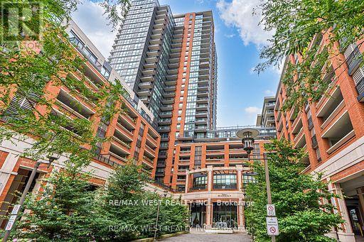 830 - 830 Lawrence Avenue, Toronto, ON - Outdoor With Facade