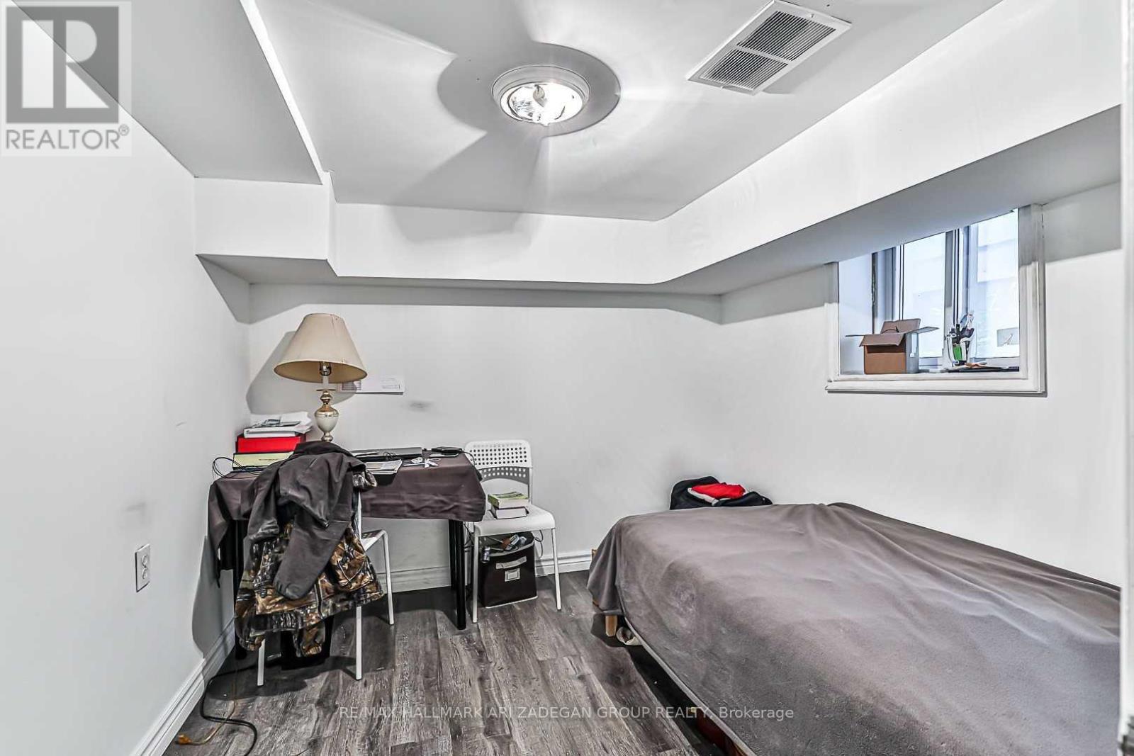 Lower - 75 Fairfield Avenue, Toronto, ON - Indoor Photo Showing Bedroom
