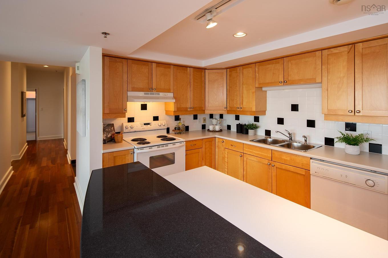 411 1477 Lower Water Street, Halifax, NS