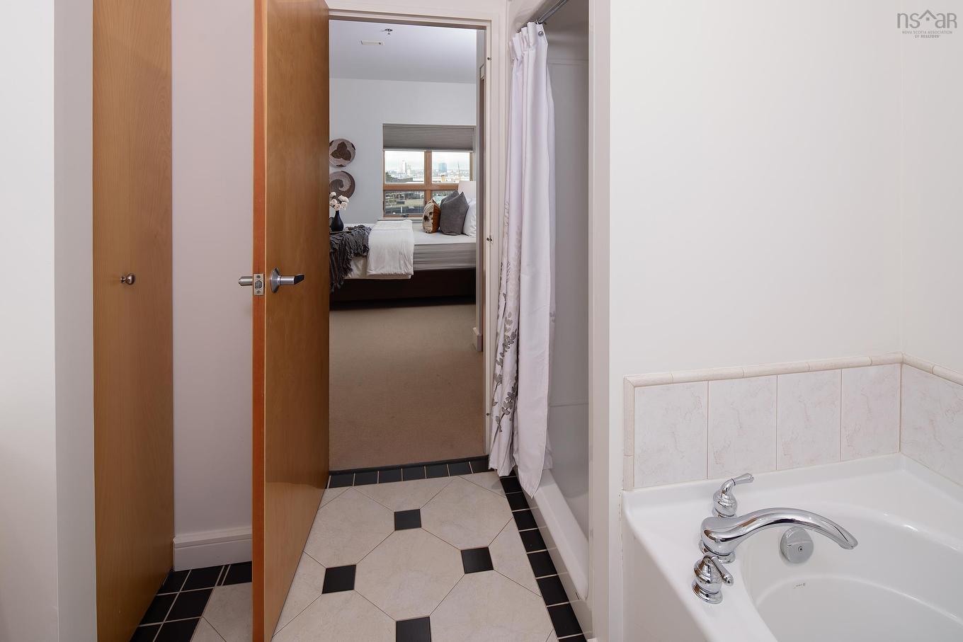 411 1477 Lower Water Street, Halifax, NS