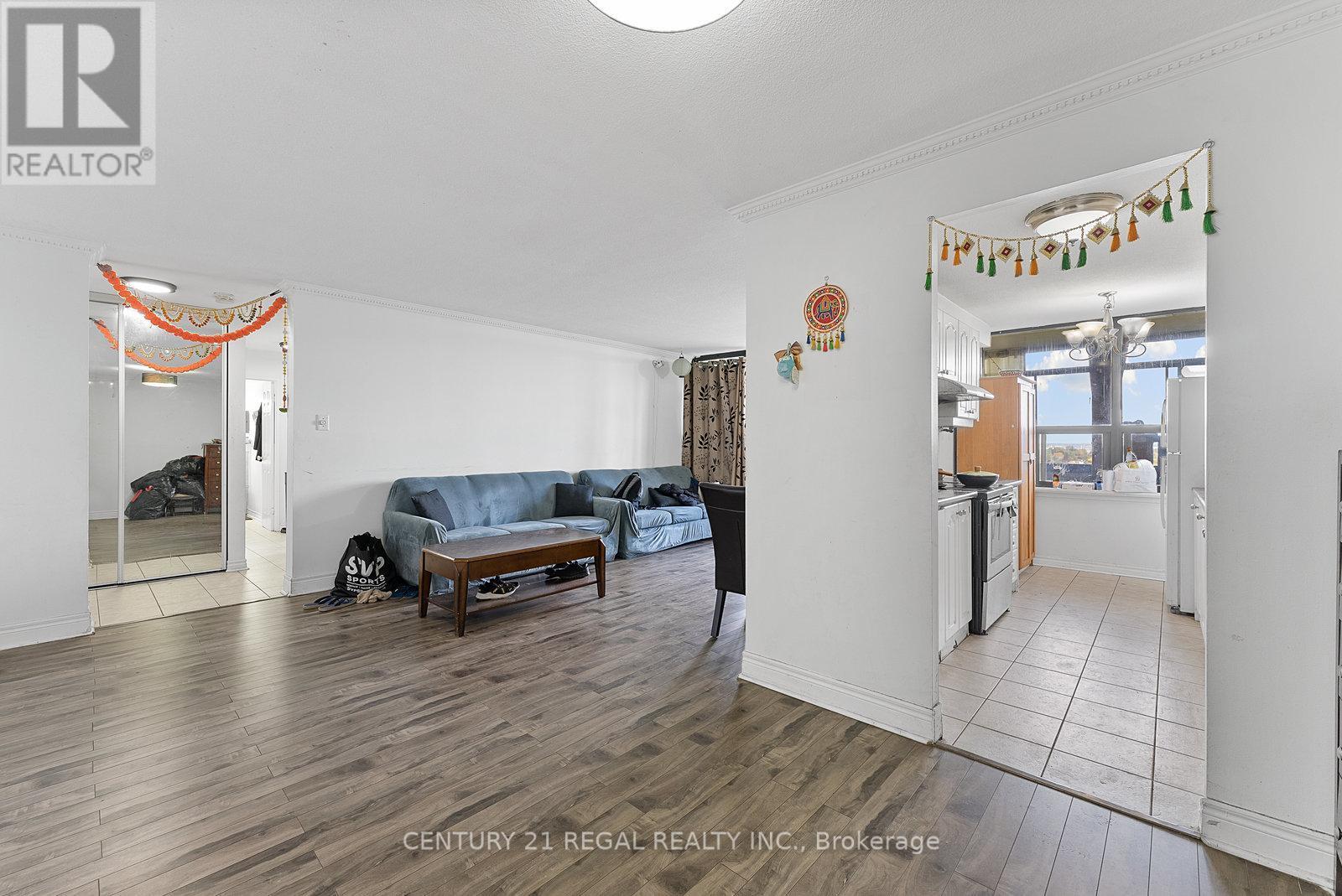 1009 - 18 Knightsbridge Road, Brampton, ON - Indoor