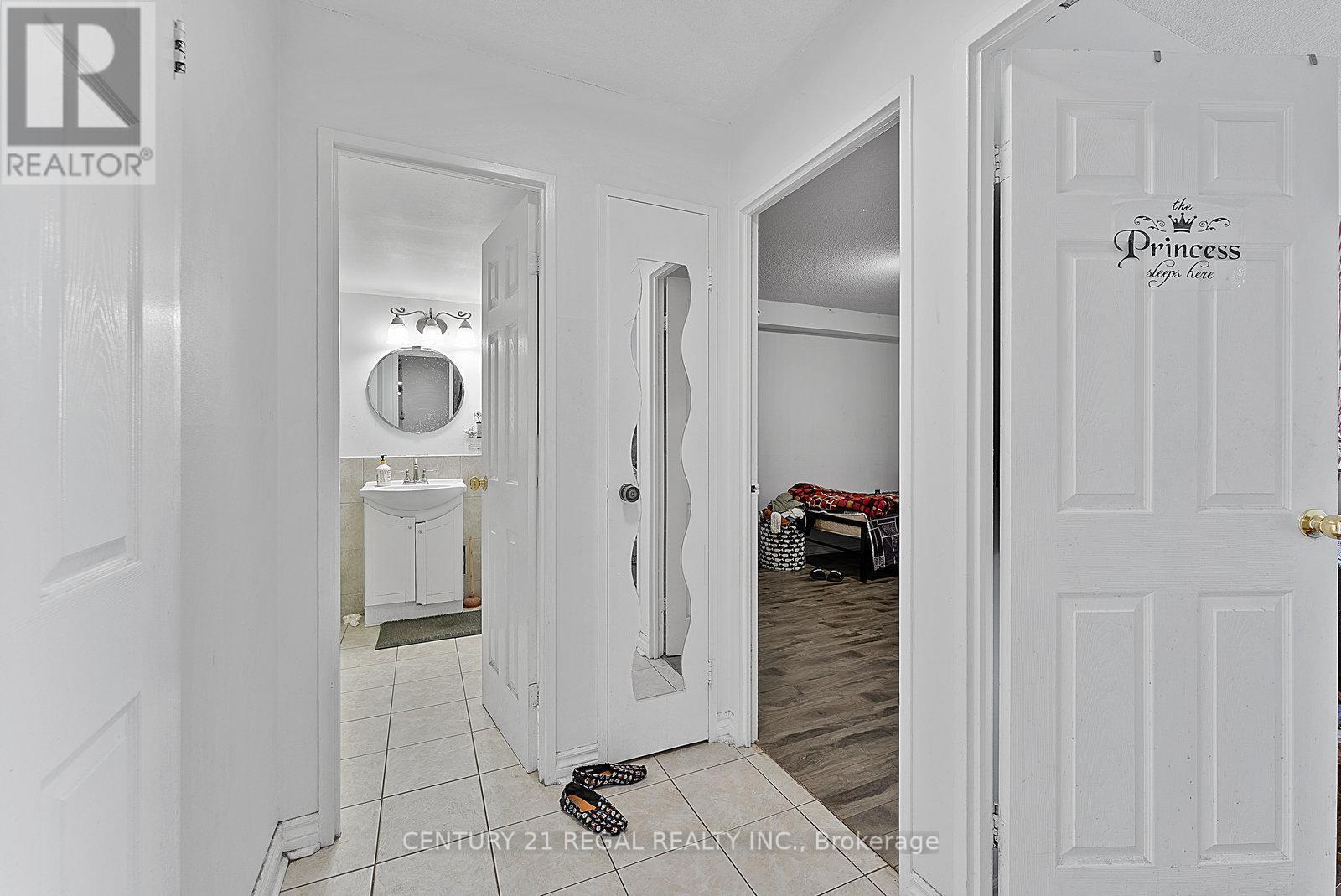1009 - 18 Knightsbridge Road, Brampton, ON - Indoor