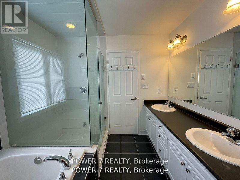 123 Major Crescent, Aurora, ON - Indoor Photo Showing Bathroom