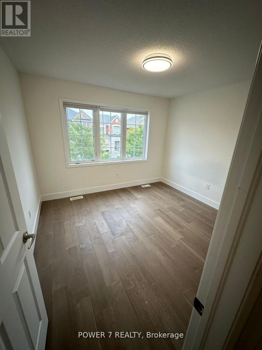 123 Major Crescent, Aurora, ON - Indoor Photo Showing Other Room