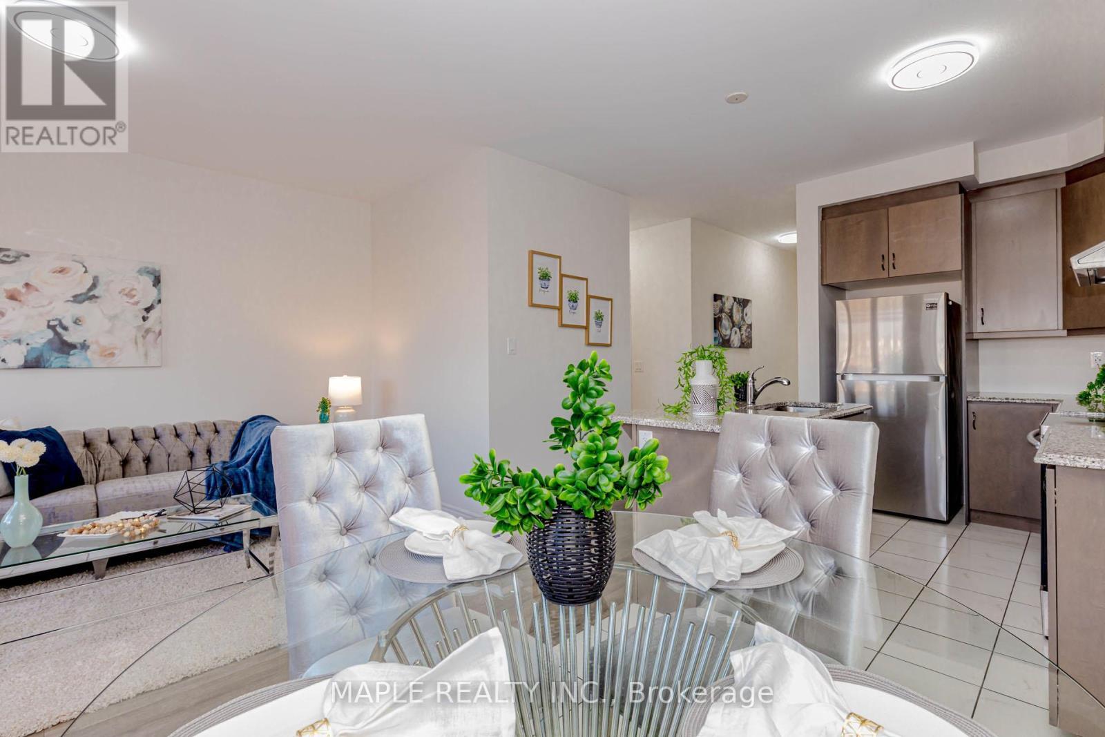 18 Boothill Drive, Brampton, ON - Indoor Photo Showing Dining Room