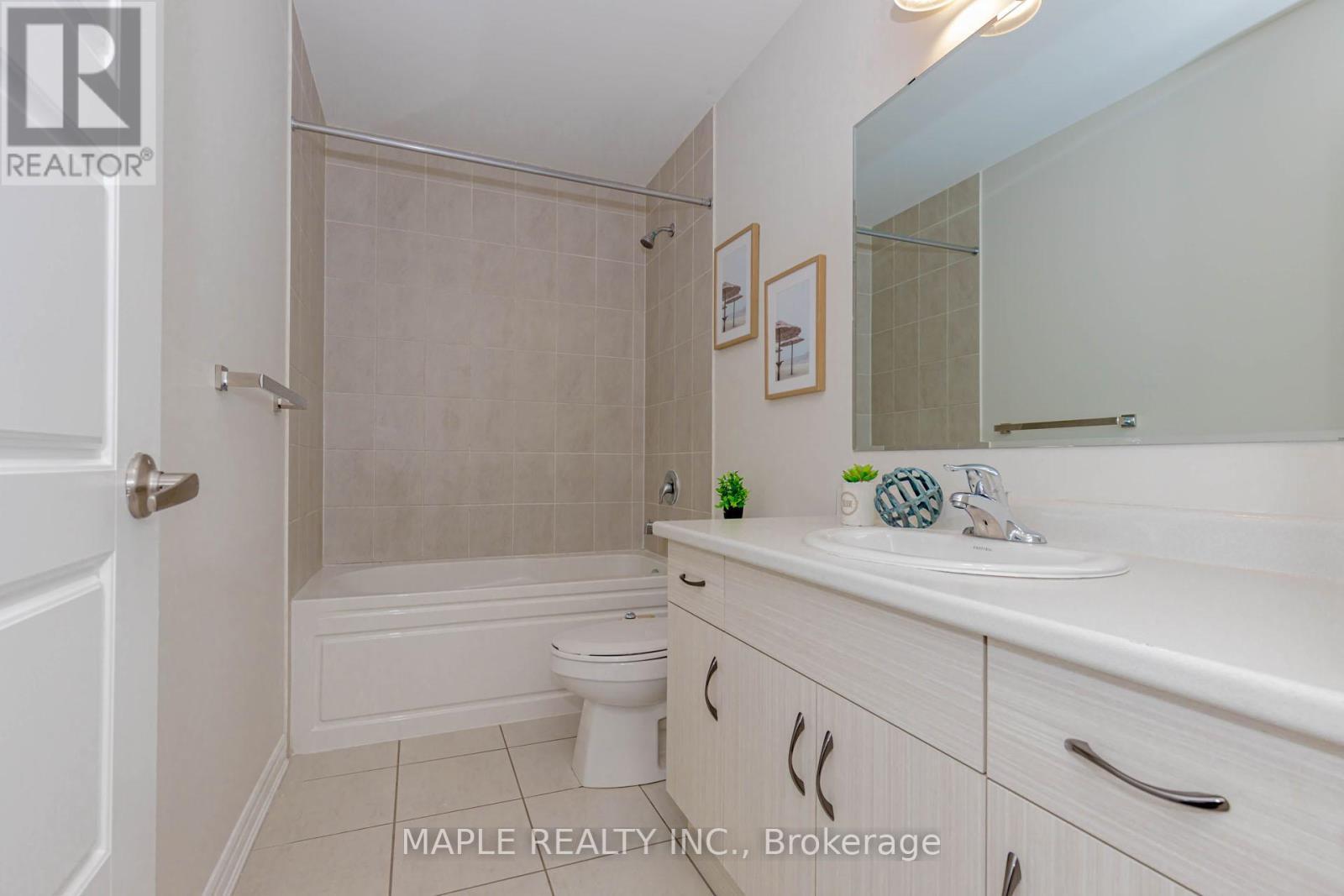 18 Boothill Drive, Brampton, ON - Indoor Photo Showing Bathroom