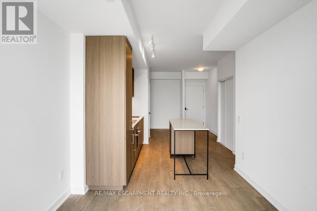 1203 - 220 Missinnihe Way, Mississauga, ON - Indoor Photo Showing Other Room