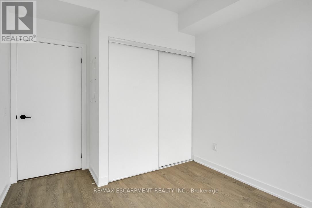 1203 - 220 Missinnihe Way, Mississauga, ON - Indoor Photo Showing Other Room