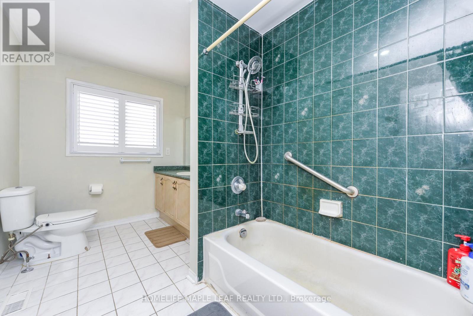 100 Alaskan Summit Court W, Brampton, ON - Indoor Photo Showing Bathroom