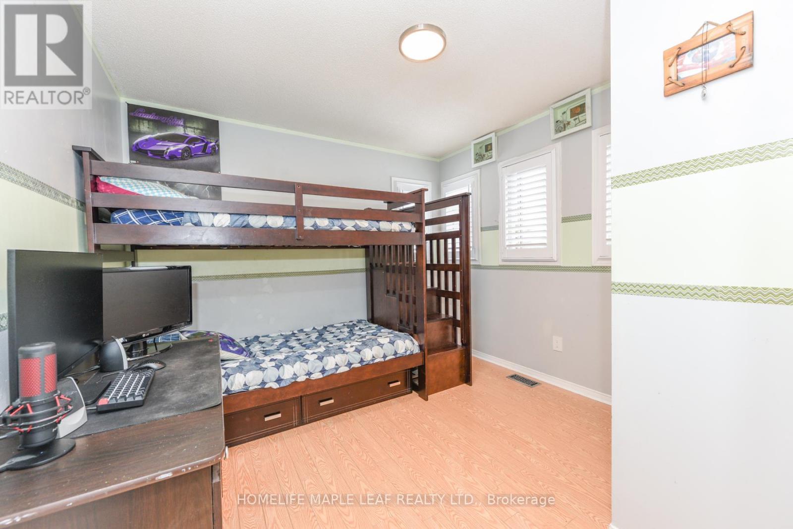 100 Alaskan Summit Court W, Brampton, ON - Indoor Photo Showing Bedroom