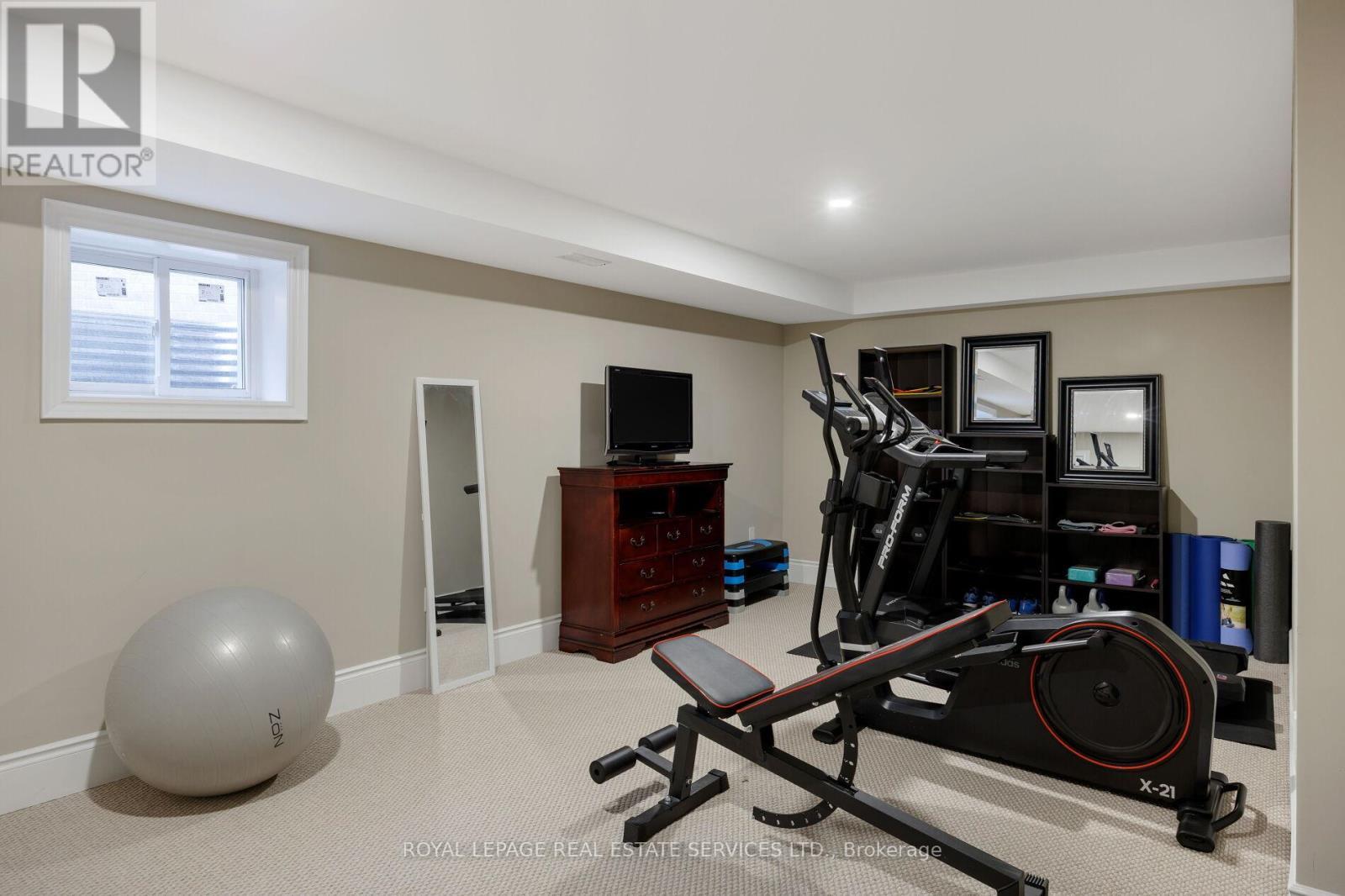 125 Paliser Court, Oakville, ON - Indoor Photo Showing Gym Room